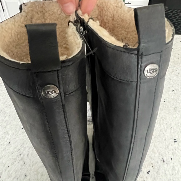 UGG Australia lace up boots *RARE* - Picture 4 of 7